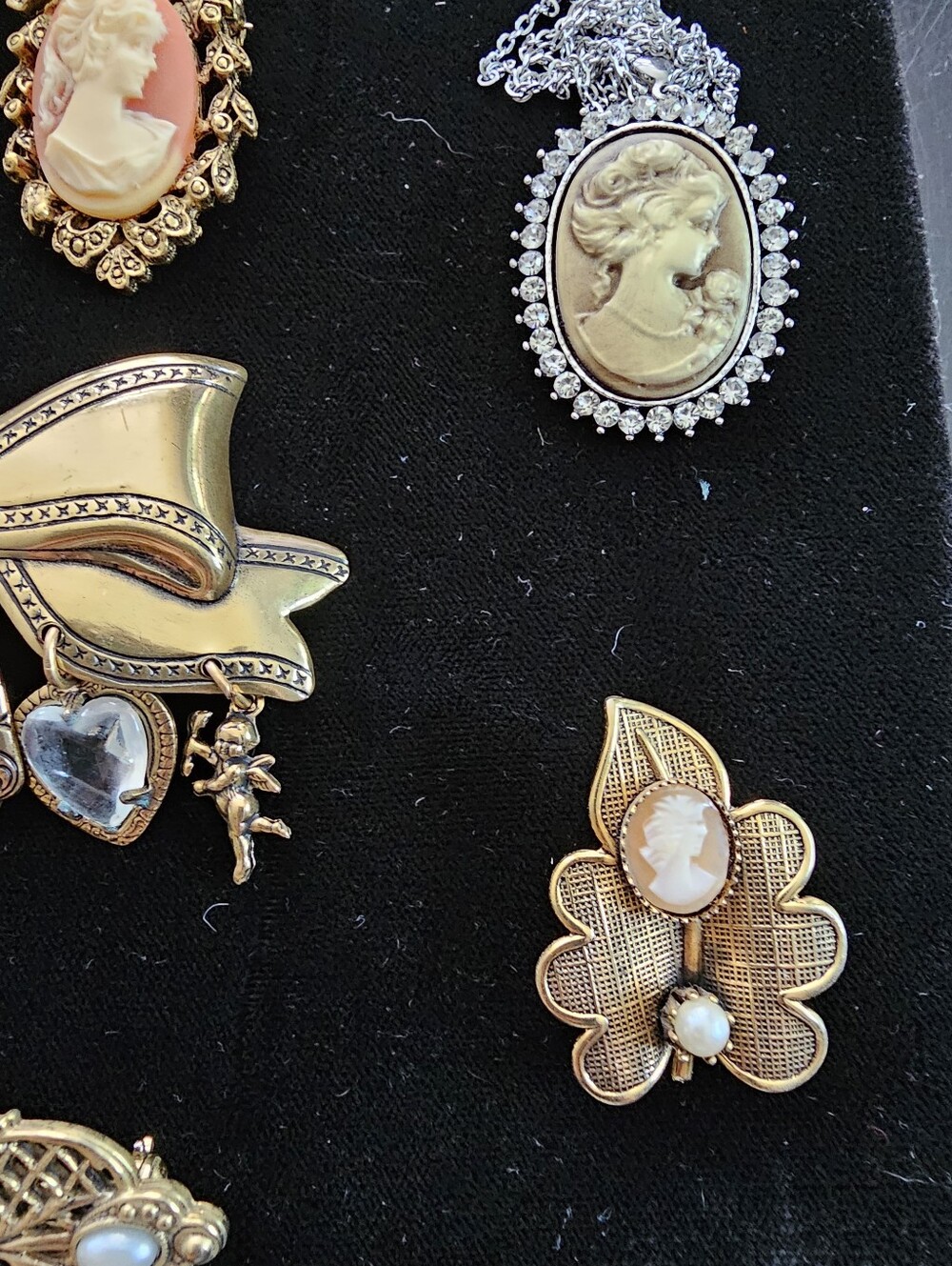 Vintage Cameo Lot #3 - Picture 4 of 6